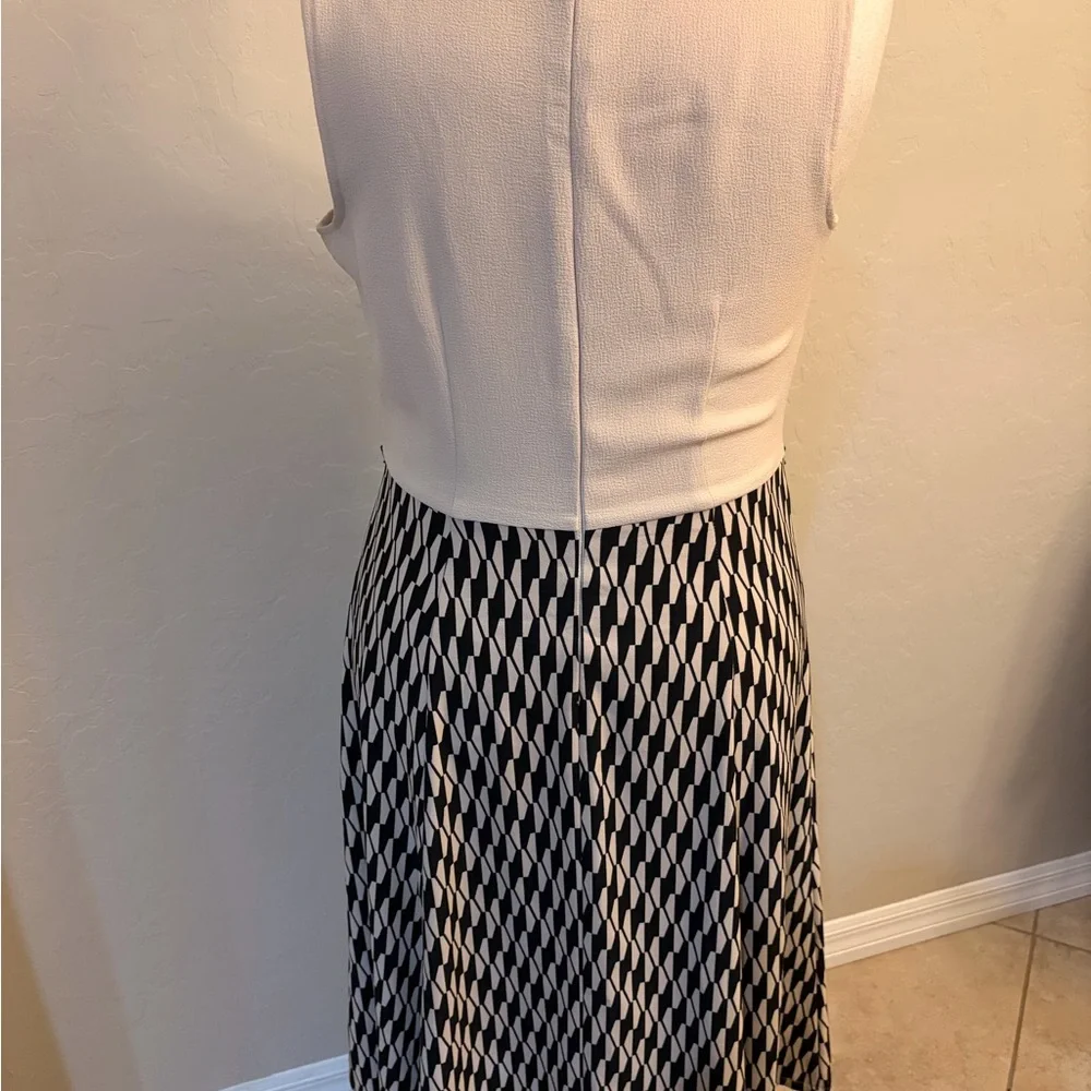 Danny & Nicole Black and Beige Dress/Jacket Set - Picture 5 of 6